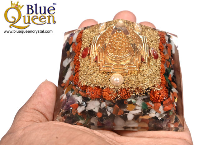 9 Ratna Crystal Orgonite Pyramid